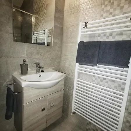 A-B Apartman Gyula Exterior photo