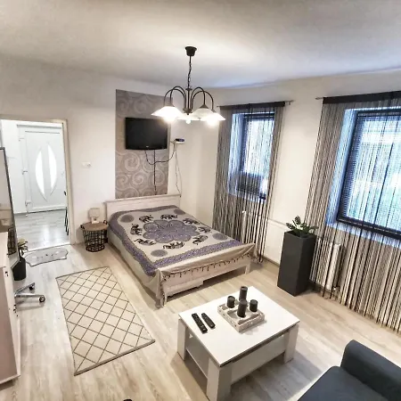 A-B Apartman Gyula Exterior photo