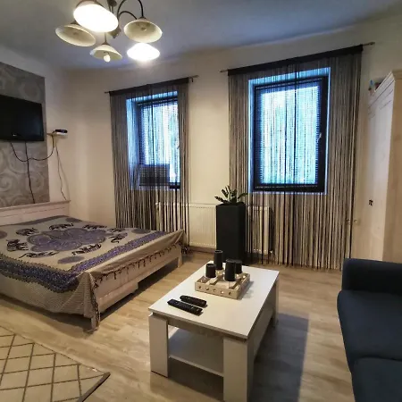 A-B Apartman Gyula Exterior photo